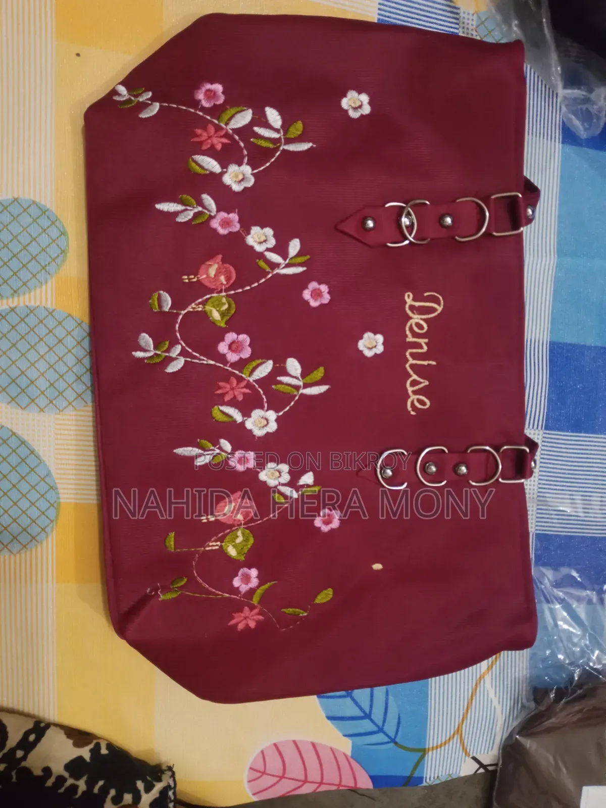These bags are very beautiful and easy to carry, call if you want to buy