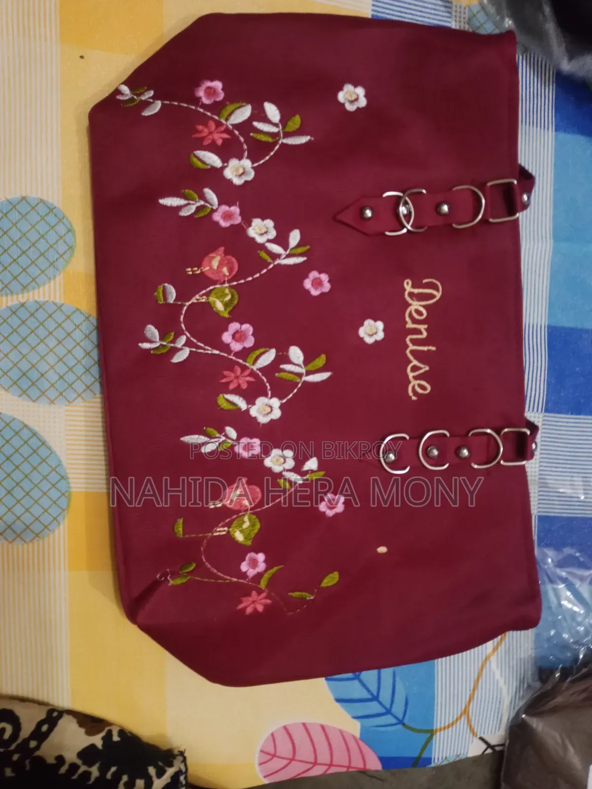These bags are very beautiful and easy to carry, call if you want to buy