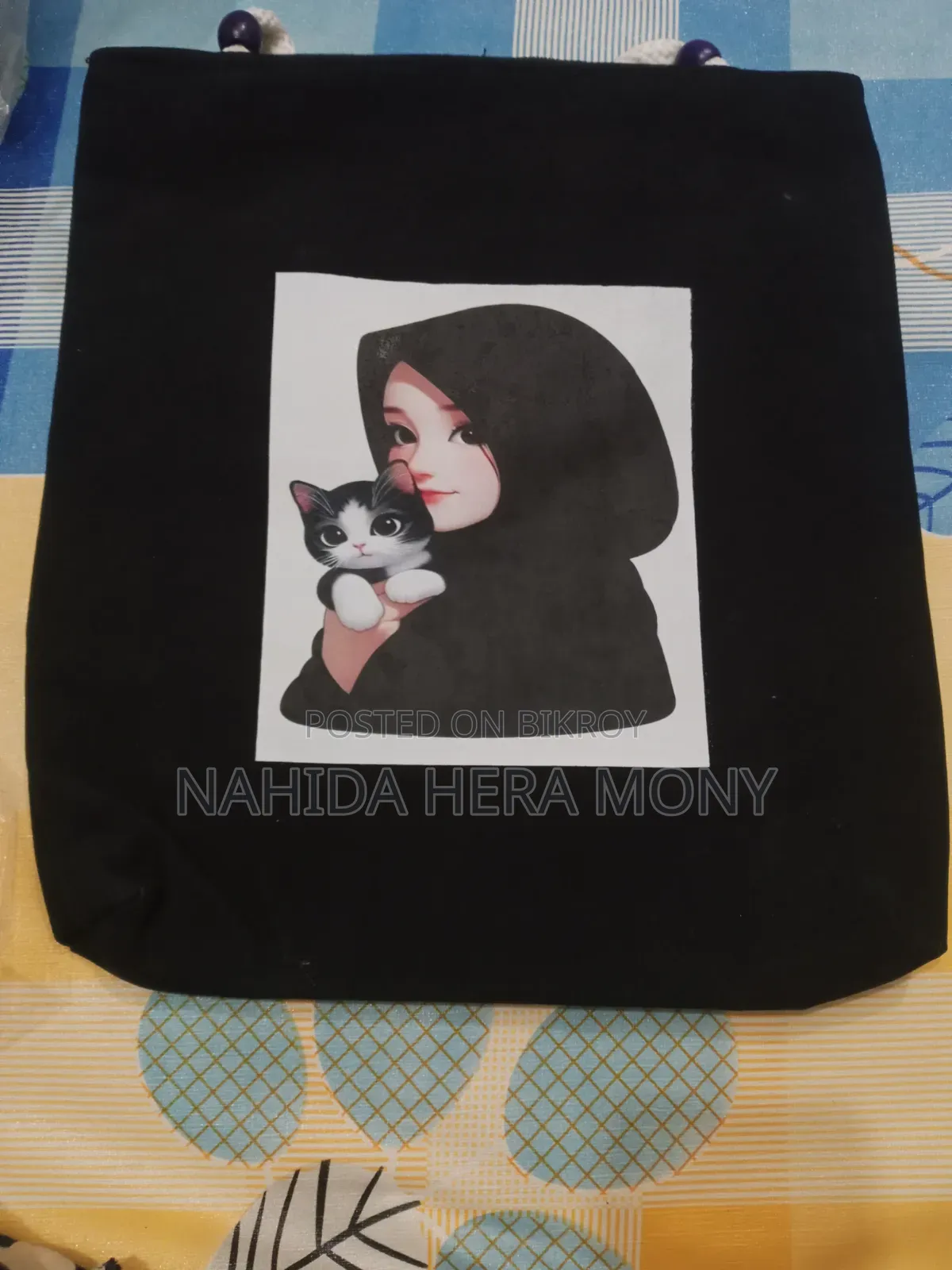 These bags are very beautiful and easy to carry, call if you want to buy