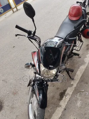 Hero HF Deluxe 2022