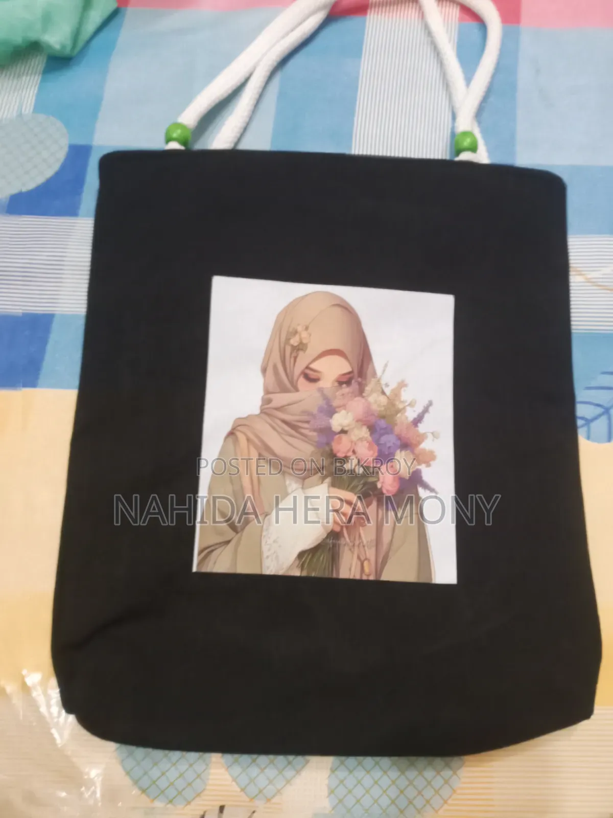 These bags are very beautiful and easy to carry, call if you want to buy