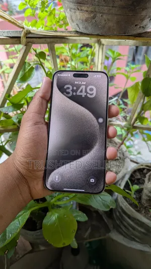 অ্যাপল আইফোন ১৫ প্রো ম্যাক্স ২৫৬ জিবি সাদা