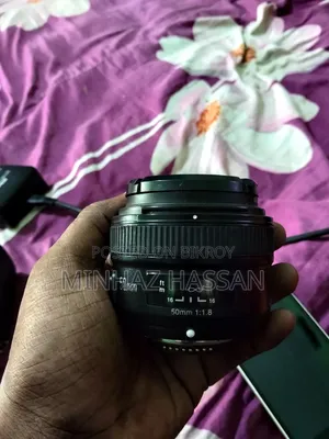 ৫০ মিমি ১.৮ লেন্স