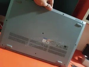 Laptop Lenovo 4GB Intel Core I3 SSD 1T