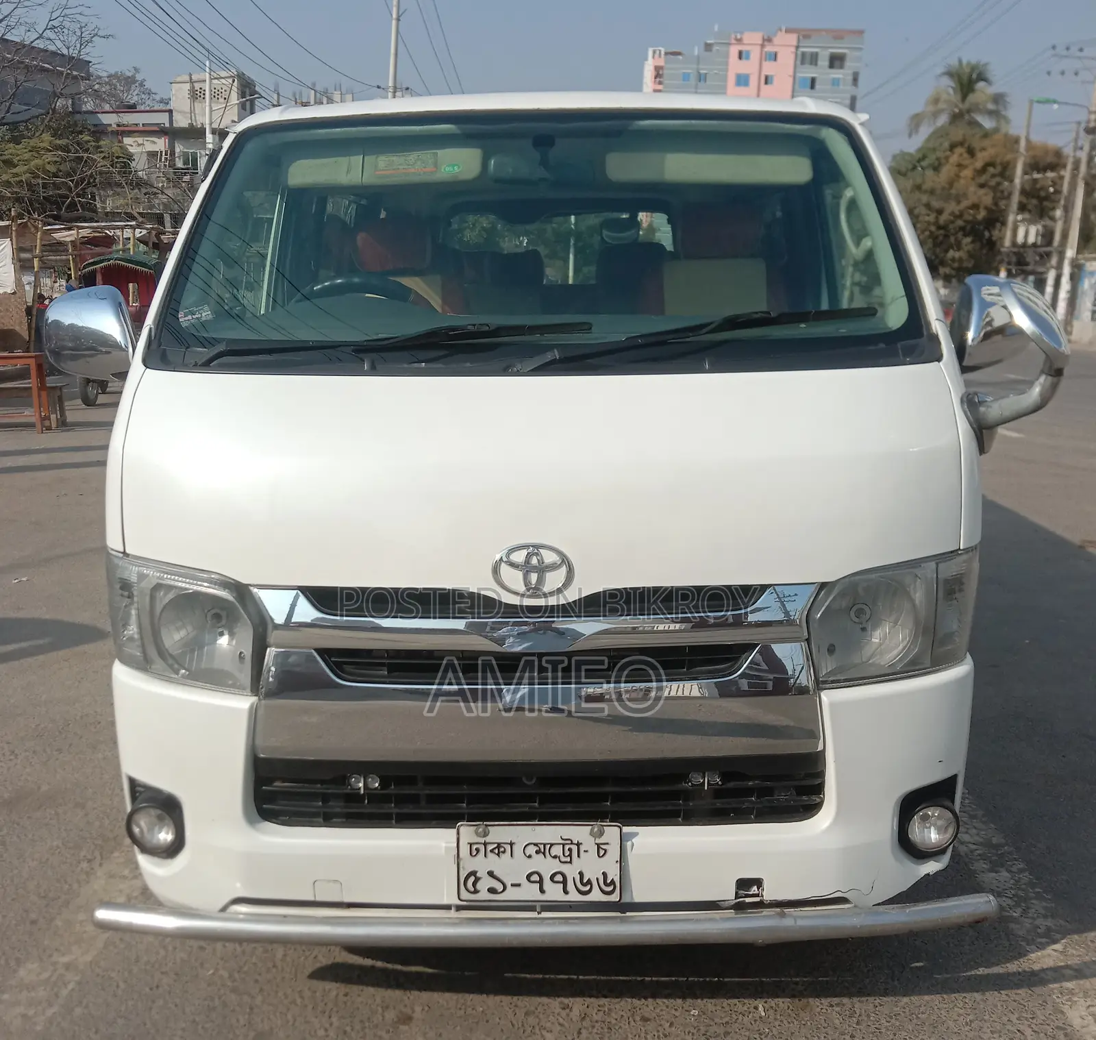 Toyota HiAce 2005 White