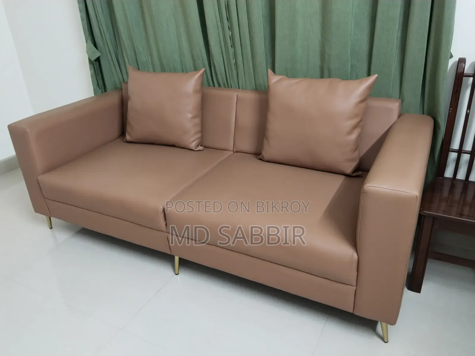 This sofa looks very beautiful and is very comfortable to sit on.