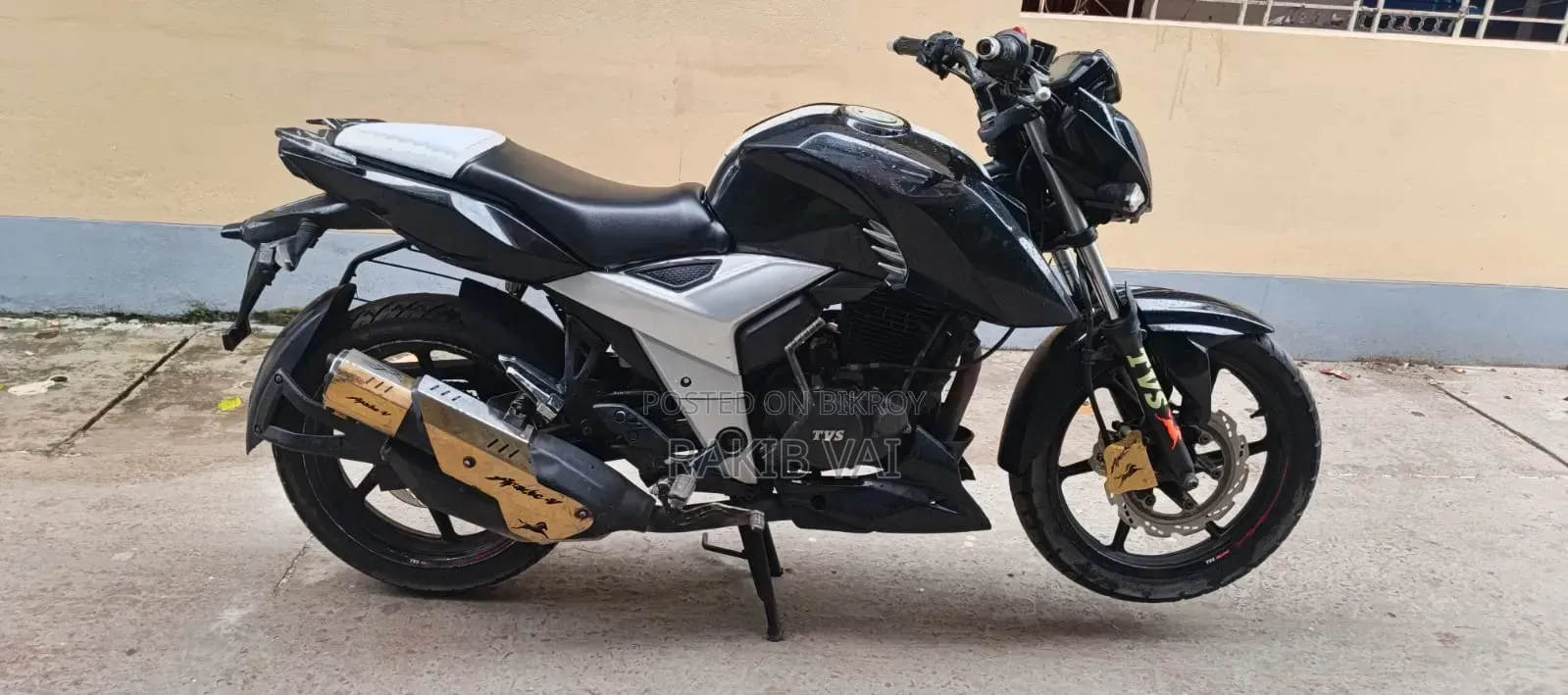 TVS Apache RTR 160 4V 2020 Black