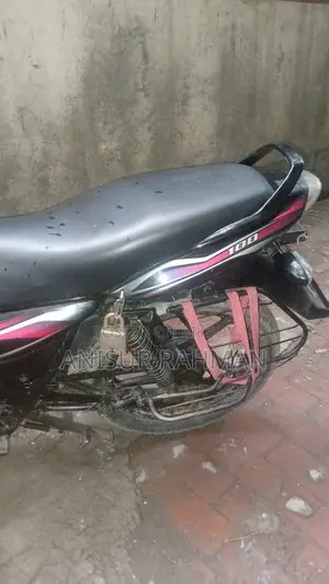 Bajaj Discover 100 2010 Black