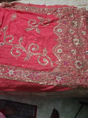 নারীদের জন্য শাড়ি