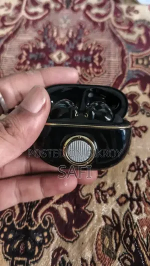 Edifier To-u7 Pro Earbuds Just Like New
