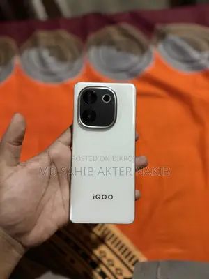 New iQOO 256 GB Silver