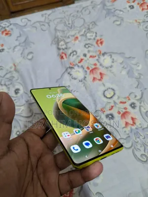 Motorola Moto G85 256 GB