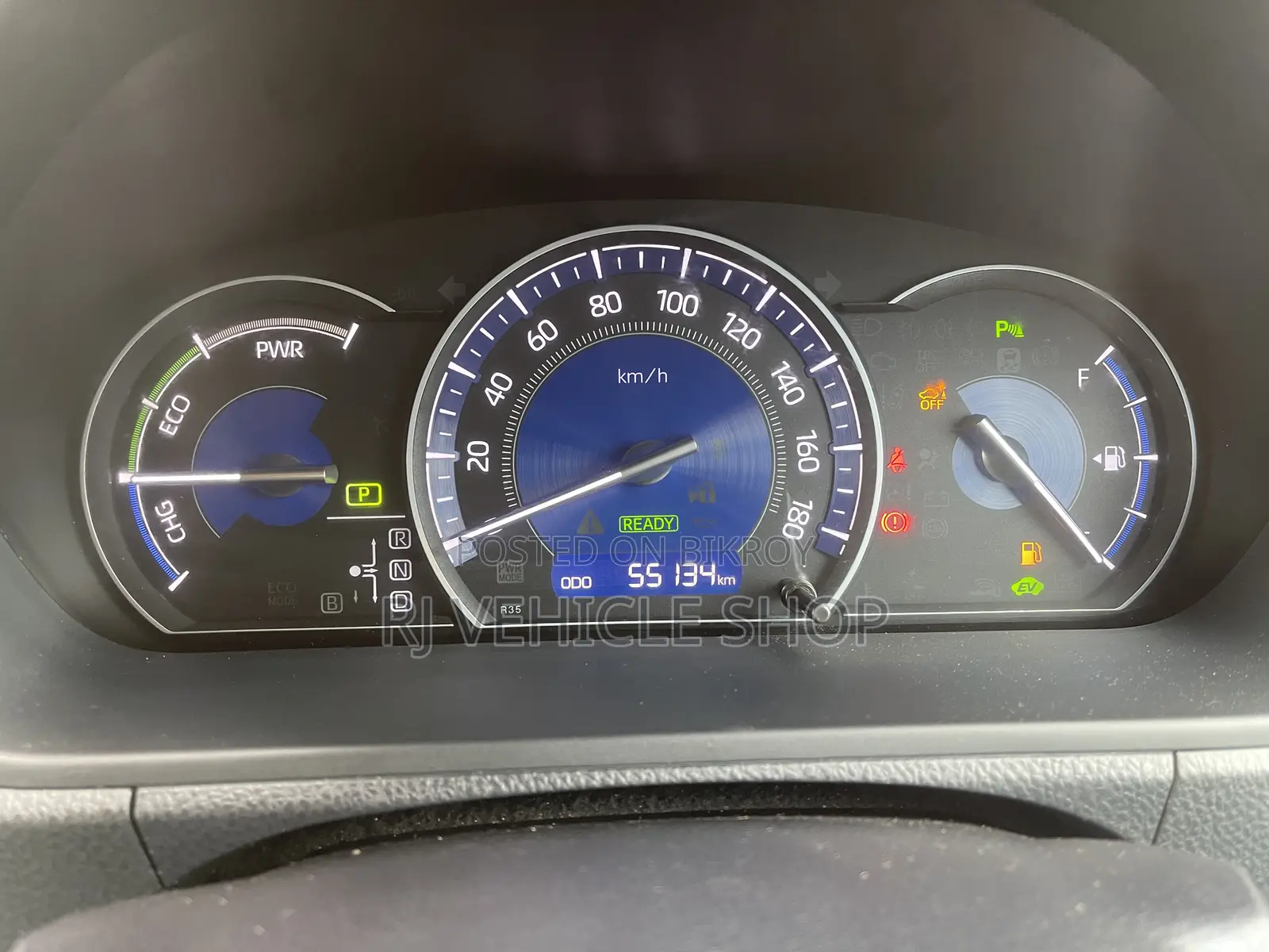 Toyota Esquire 1.8 FWD Hybrid (7 seater) 2020 Purple