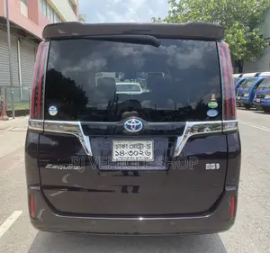 Toyota Esquire 1.8 FWD Hybrid (7 seater) 2020 Purple