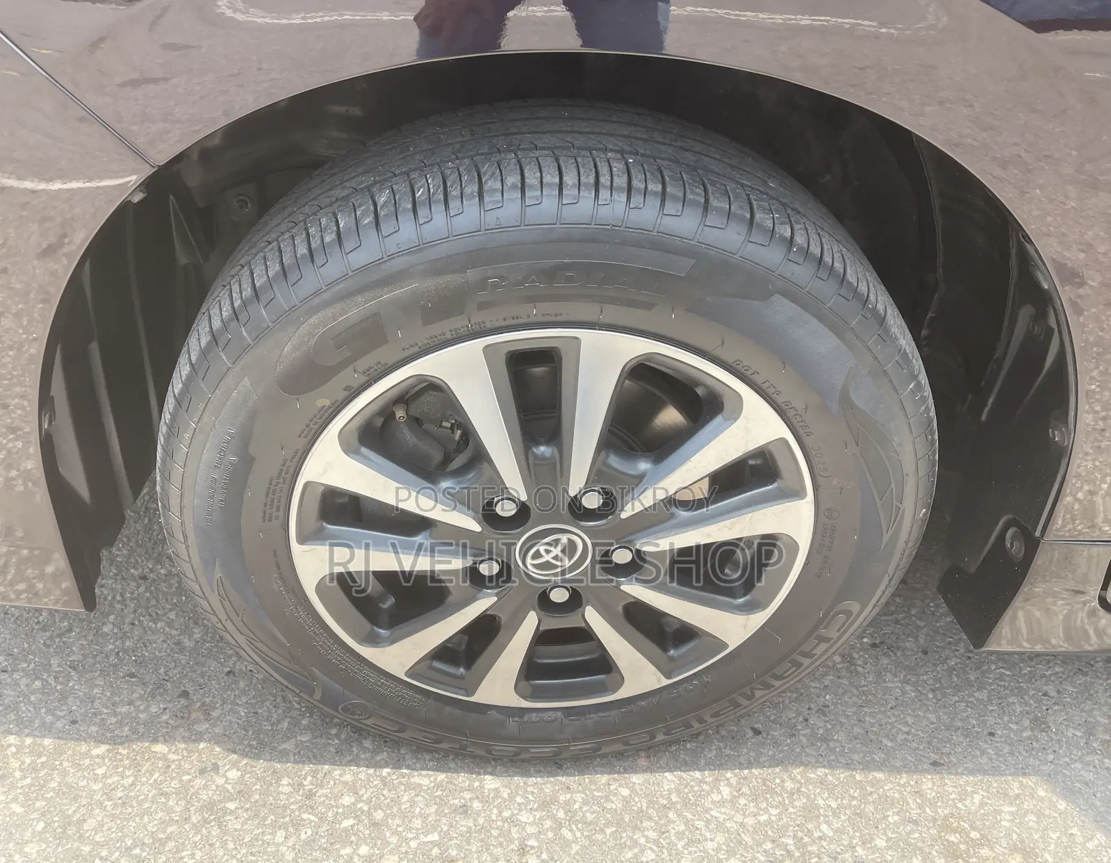 Toyota Esquire 1.8 FWD Hybrid (7 seater) 2020 Purple