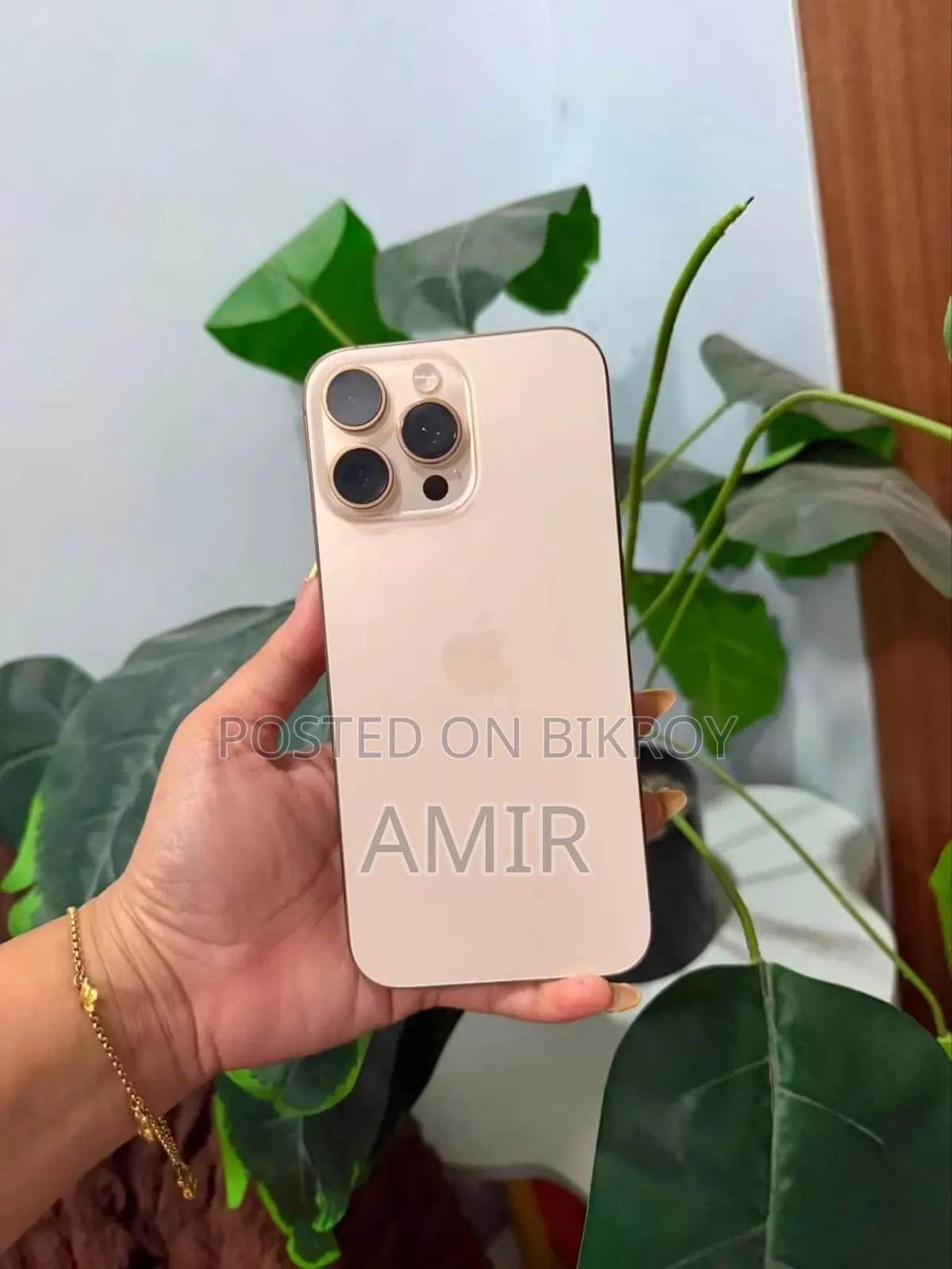 New Apple iPhone 16 Pro Max 256 GB Gold