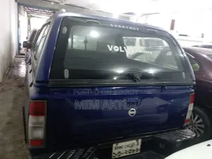 Nissan Pick-Up 2002 Blue