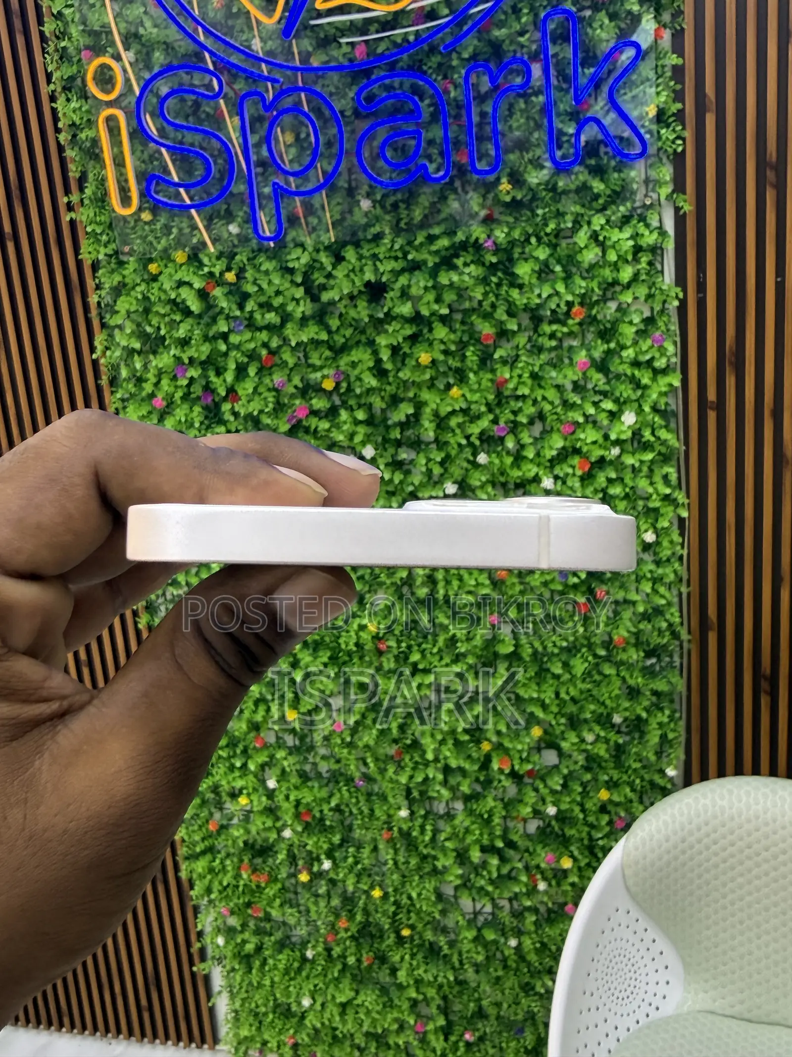 অ্যাপল আইফোন ১৩ ১২৮ জিবি সাদা