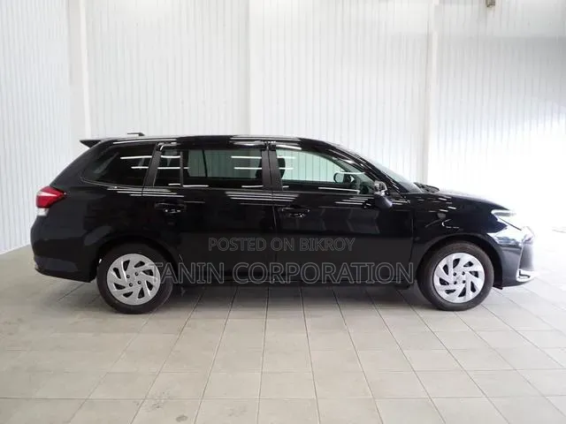 Toyota Corolla Fielder 2021 Black