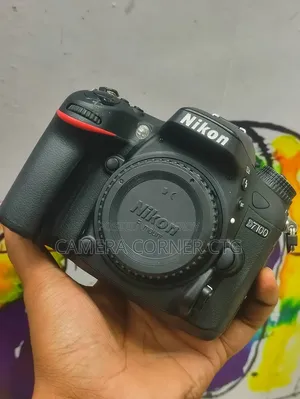 Nikon D7100