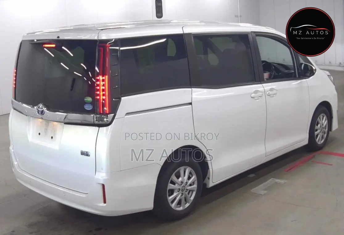 Toyota Noah 1.8 FWD Hybrid (7 seater) 2021 Pearl