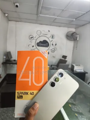 Tecno Spark 40 Pro 128 GB Silver
