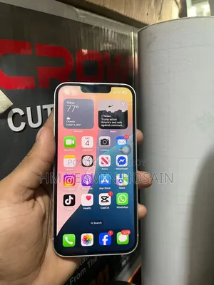 অ্যাপল আইফোন ১৩ ১২৮ জিবি হোয়াইট