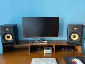 Studio Table