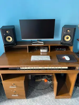 Studio Table