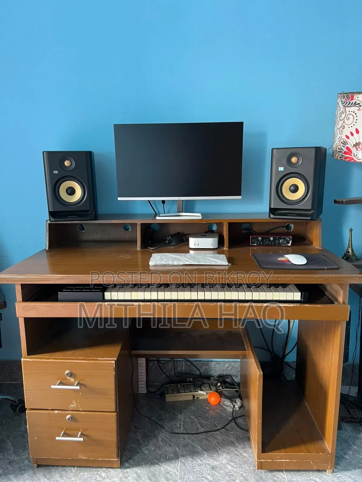 Studio Table