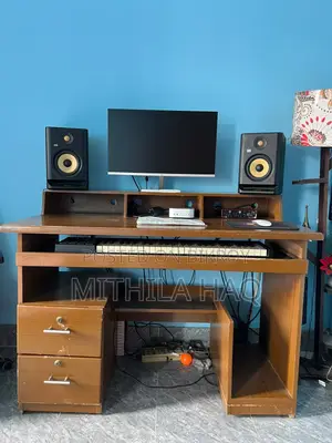 Studio Table