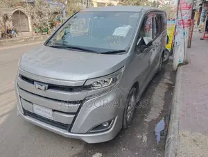 টয়োটা নোয়া ২০২১ সিলভার