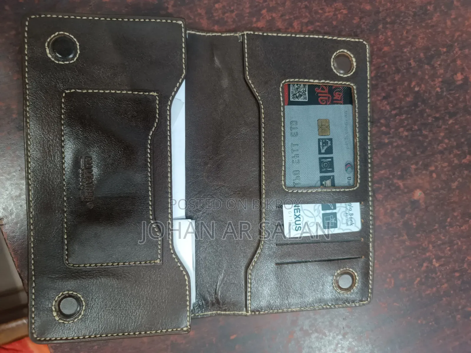 Double mobile wallet