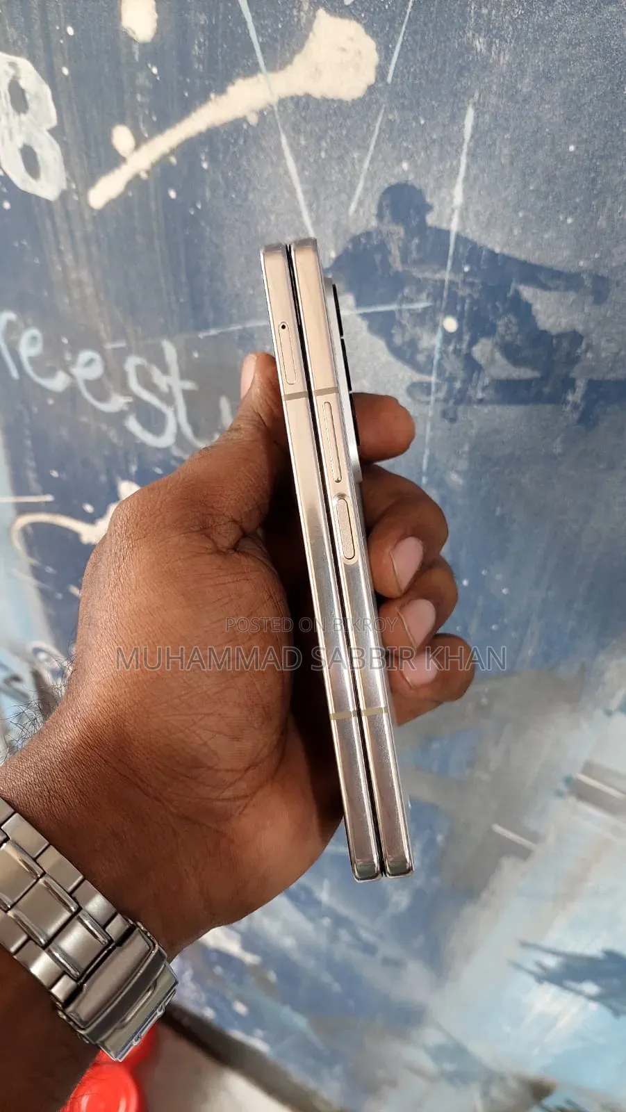 New Samsung Galaxy Z Fold4 512 GB Gold