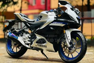Yamaha R1 2023 White