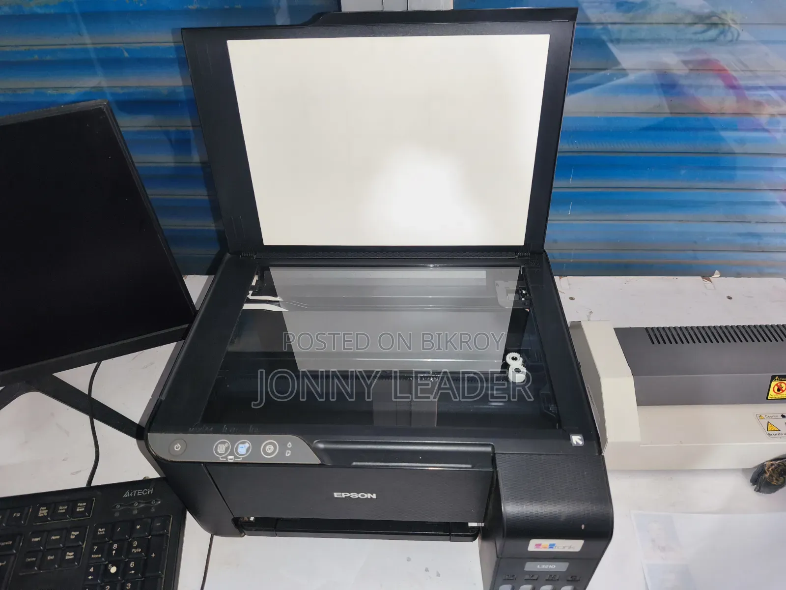 Selling a Photocopier Printer and Laminating Machine