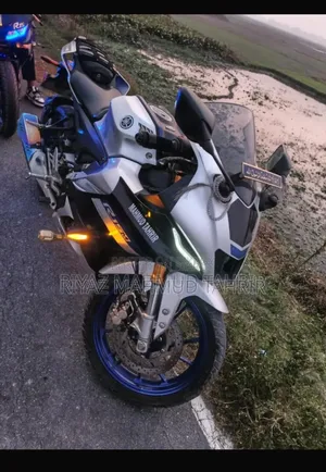 Yamaha R1 2023 White