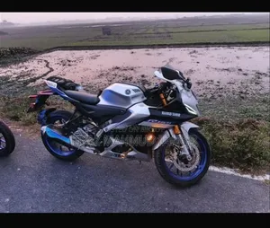 Yamaha R1 2023 White