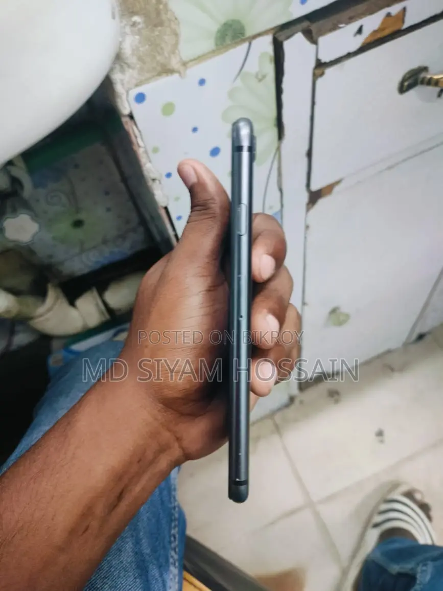 Apple iPhone 8 64 GB Black