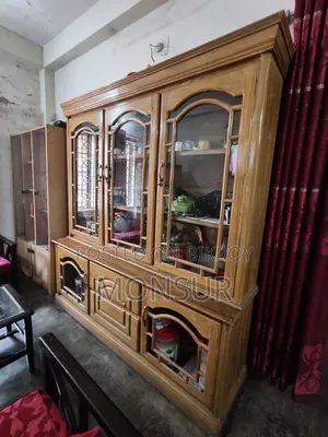 সেগুন কাঠের শোকেস