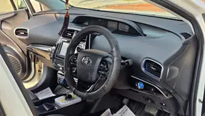 Toyota Prius 2019 White