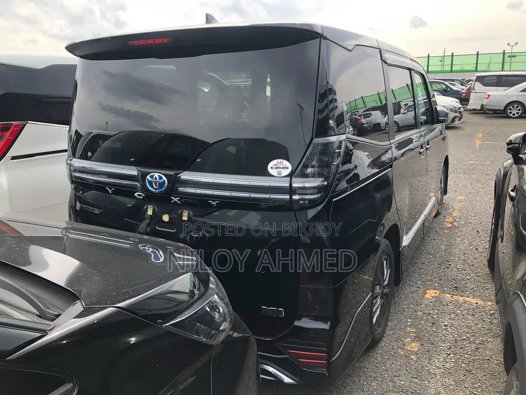Toyota Voxy Hybrid S-G 2WD 7-Seater 2022 Black