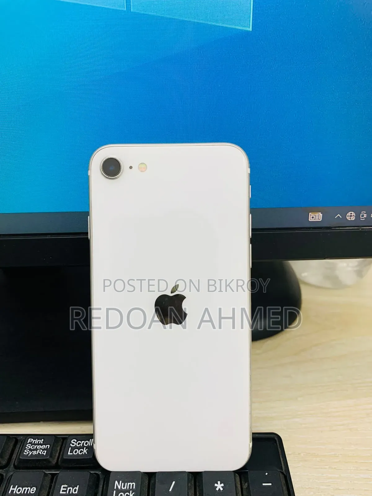 Apple iPhone SE (2022) 128 GB White