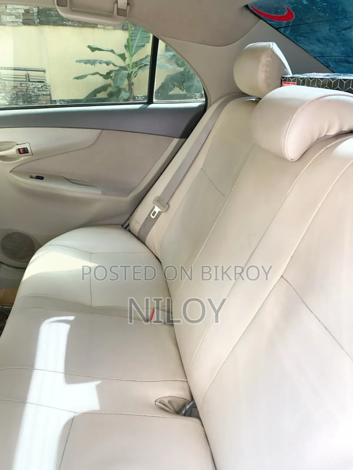 টয়োটা এক্সিও ২০১০ হোয়াইট
