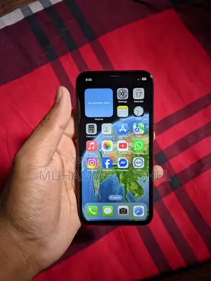 অ্যাপল আইফোন এক্স ৬৪ জিবি ব্ল্যাক