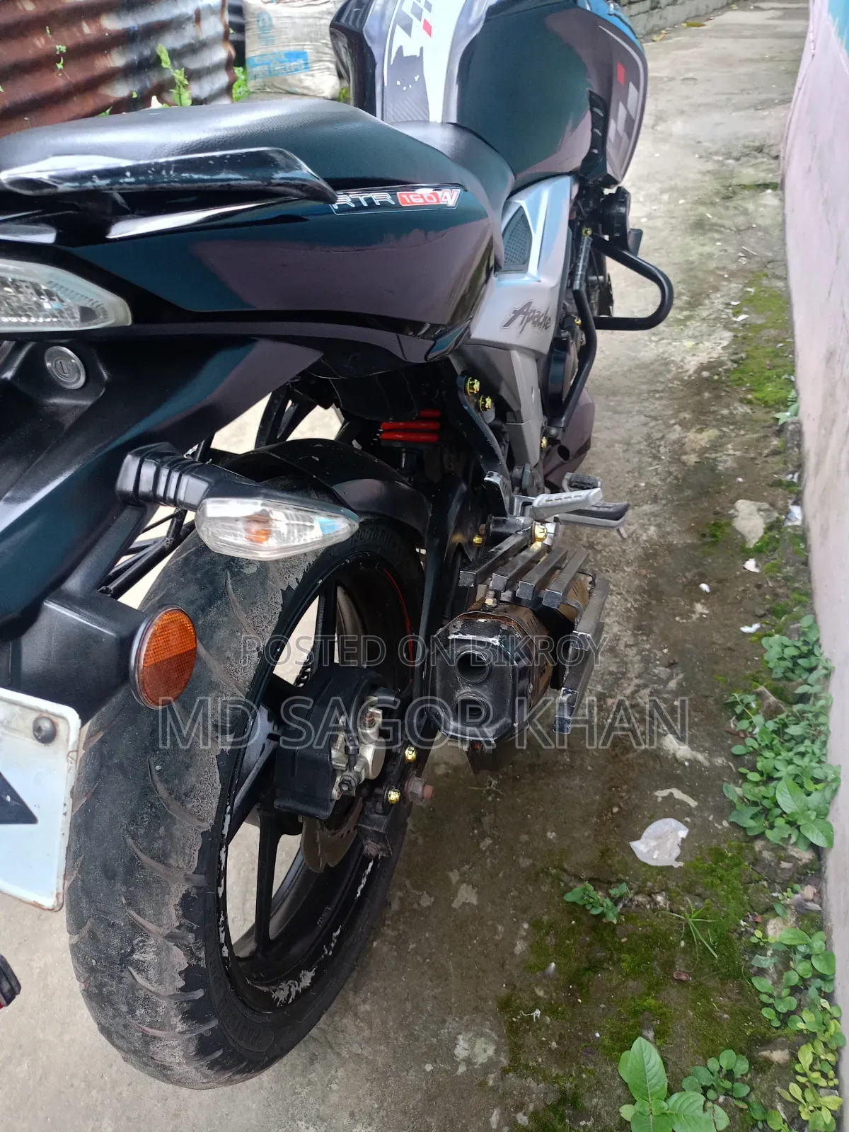 New TVS Apache RTR 160 4V 2022 Black