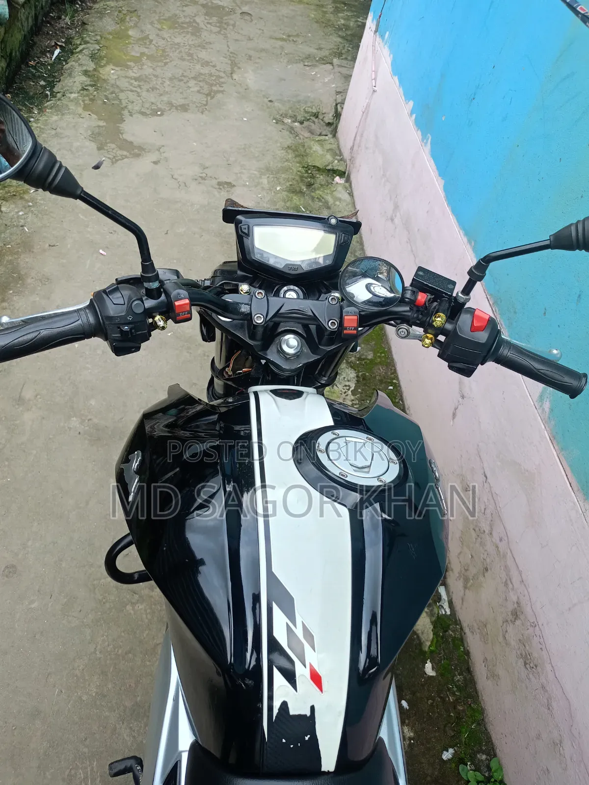 New TVS Apache RTR 160 4V 2022 Black