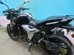 New TVS Apache RTR 160 4V 2022 Black