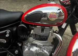 Royal Enfield Classic 350 2025 Red