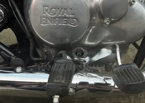 Royal Enfield Classic 350 2025 Red